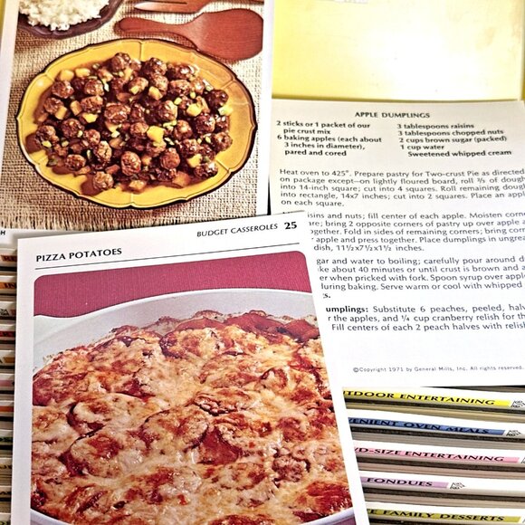 Vintage 1971 Betty Crocker Cooking Recipe Card Library Yellow Box Organizer Bake - Picture 3 of 7